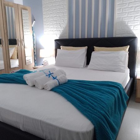 Niko'S Apartment - Beautiful Sea View Apartment ! Peraía Екстериор снимка