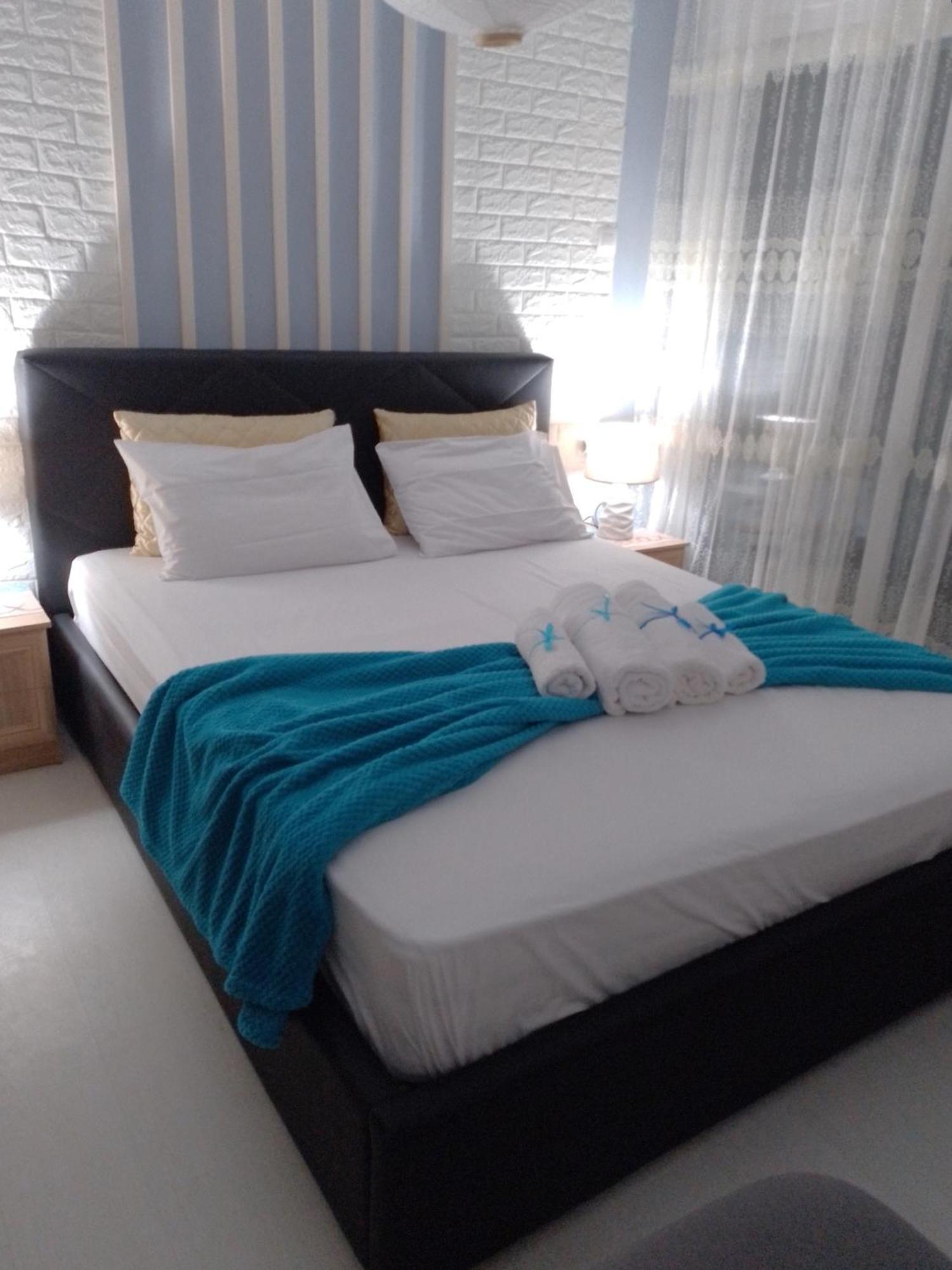 Niko'S Apartment - Beautiful Sea View Apartment ! Peraía Екстериор снимка
